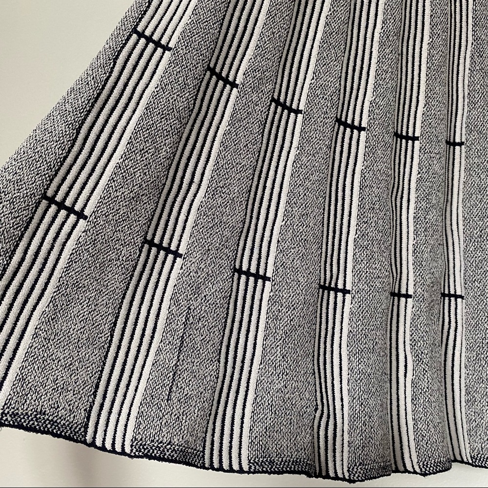 St John Geometric Ottoman Gray Stripe Knit Dress - Picture 14 of 14
